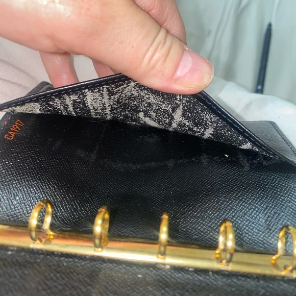 Authentic Louis Vuitton Epi agenda PM day planner plus unbranded paper included - Picture 14 of 16